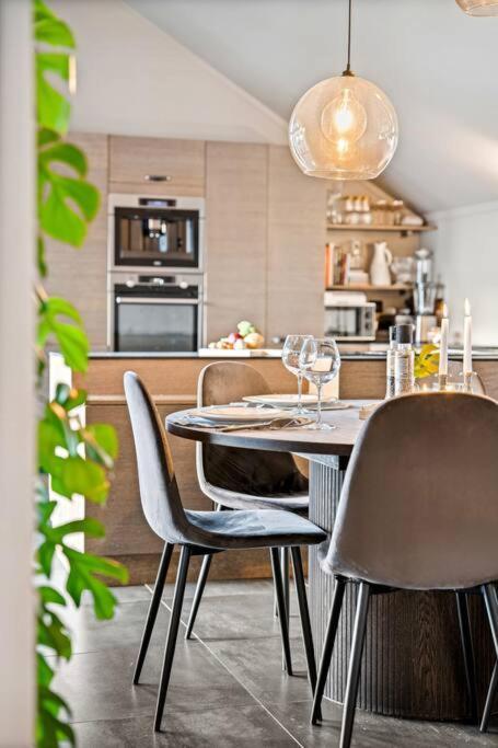 Villa Sorlandsferie Naer Svaberg, Og Strender!