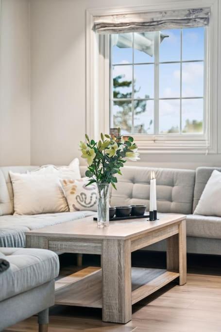 Sorlandsferie Naer Svaberg, Og Strender! Villa Kristiansand