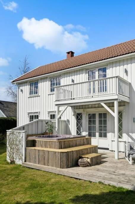 Sorlandsferie Naer Svaberg, Og Strender!