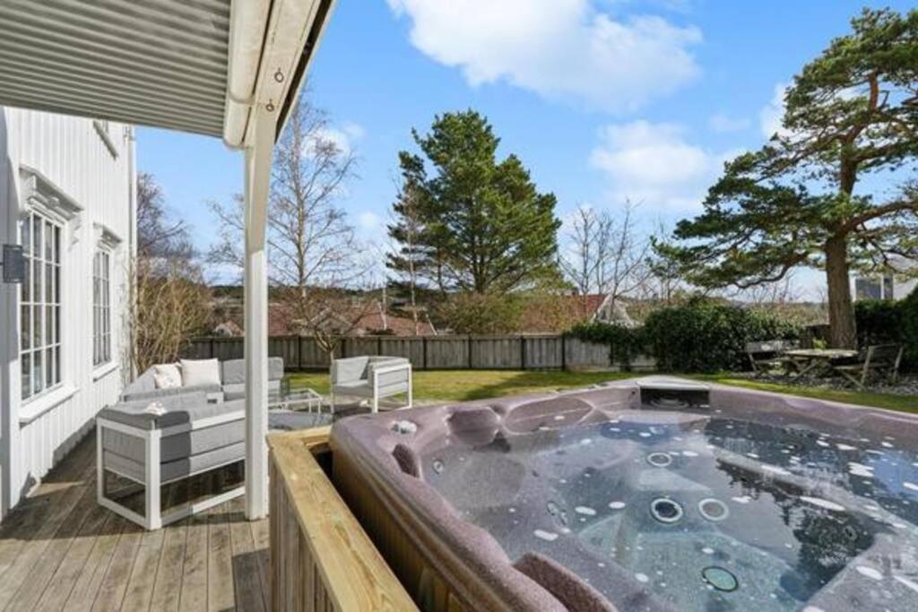 Sorlandsferie Naer Svaberg, Og Strender! Villa Kristiansand